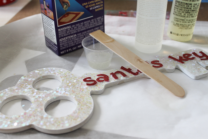 pouring resin on a wood key