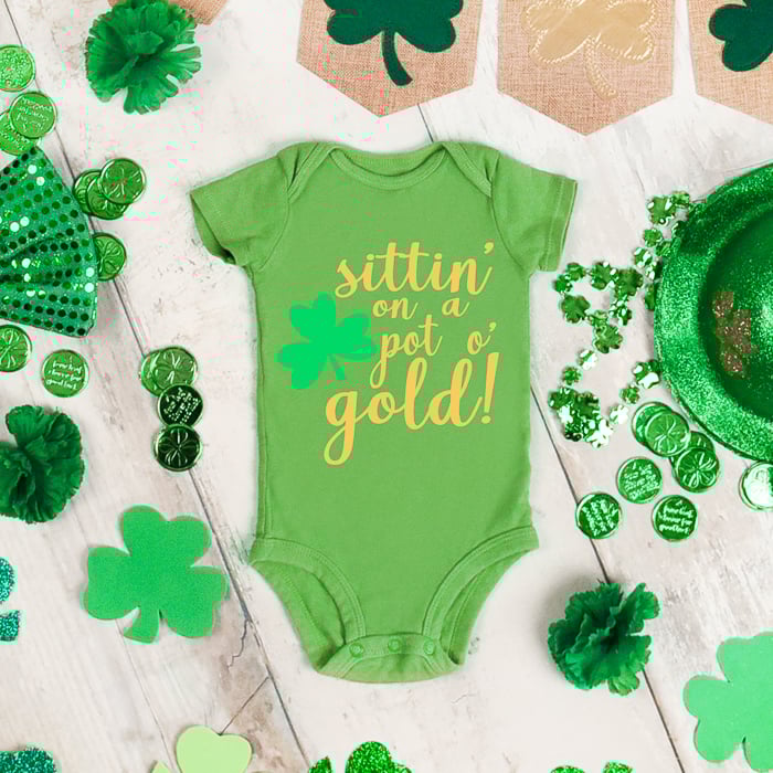 sittin on a pot o gold svg for babies