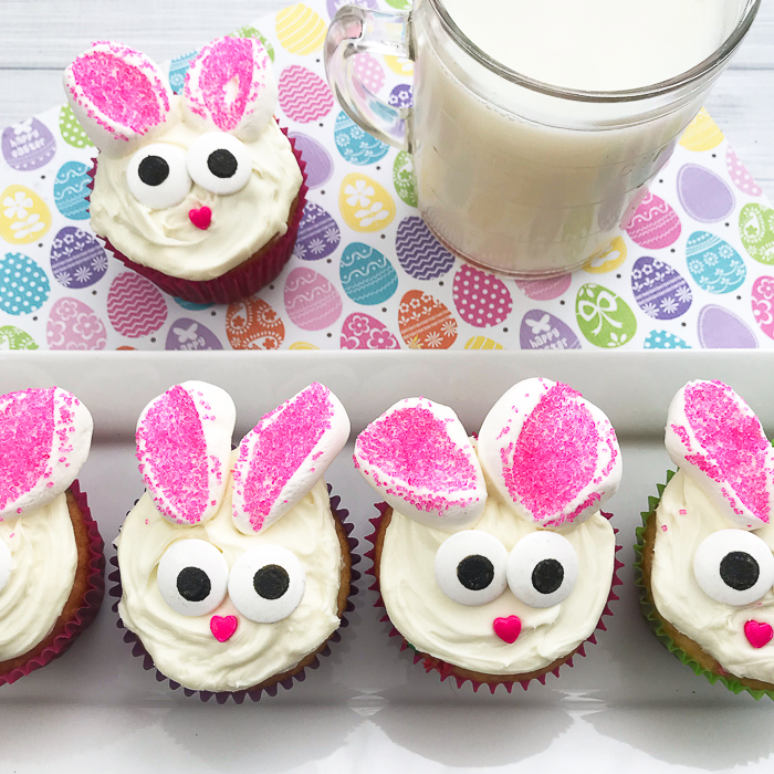 Make these bunny cupcakes for Easter! 