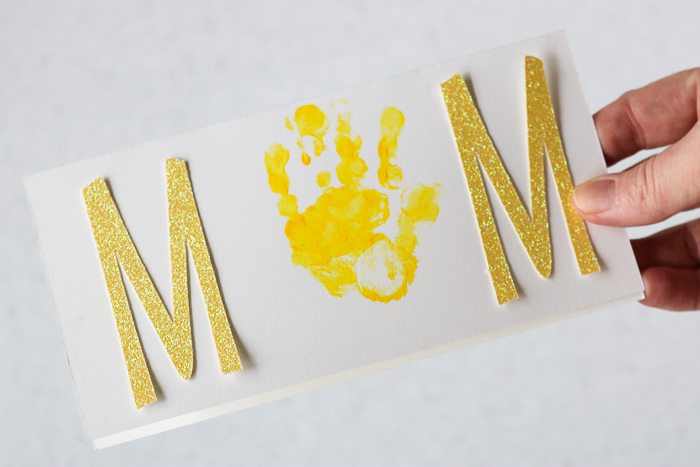 finished handprint card