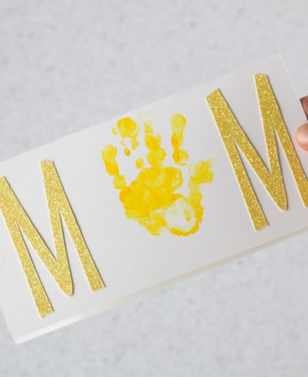 How to make beautiful cards for Mother's Day with the kids.