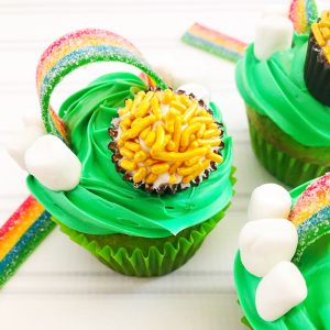 cupcake with rainbow