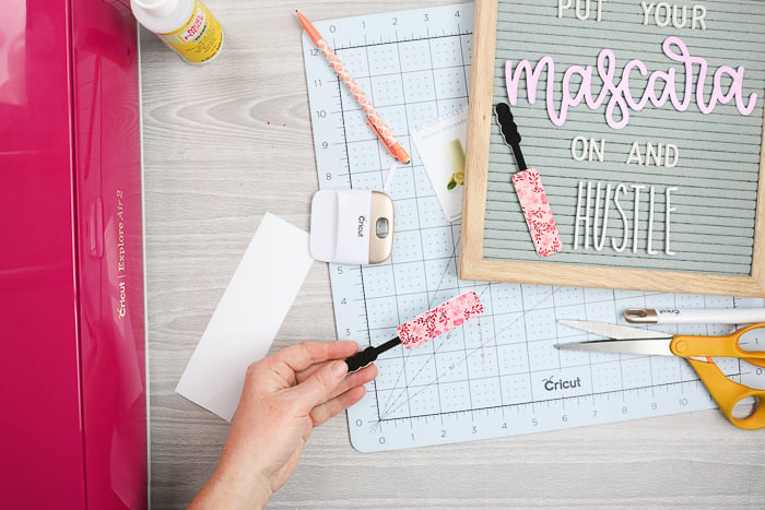 Adding vinyl to DIY felt letter board accessories