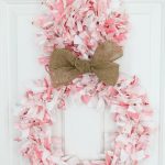 How to make a rag wreath in a bunny shape for Easter