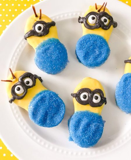 cropped-minion-cookies-1-of-5.jpg