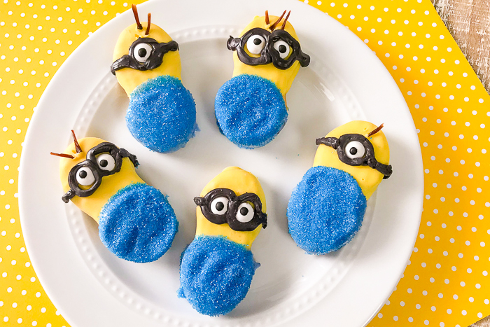 easy minion cookies from nutter butters