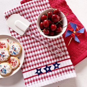 Easy DIY Patriotic Kitchen Towels by 100 Directions
