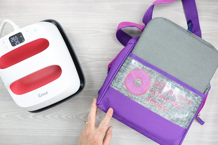 how to make a custom lunch box with a cricut