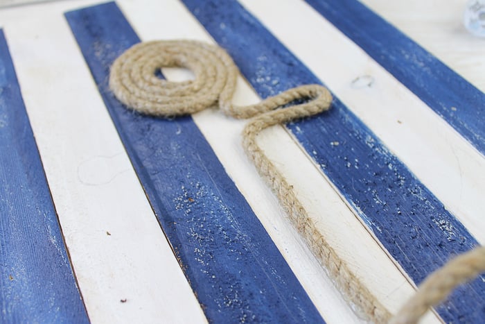 making nautical rope wall art with hot glue