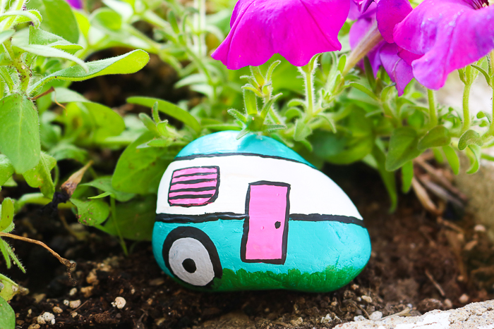 these camper painted rocks are perfect for your garden!