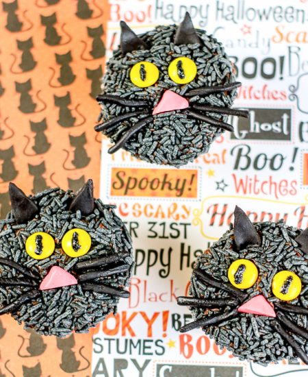 black cat cupcakes