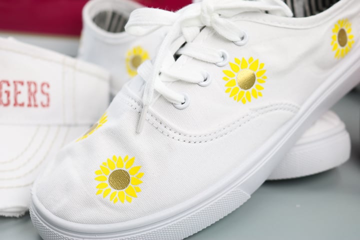 htv shoes with cricut easypress mini