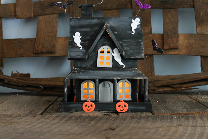 making a diy haunted house craft