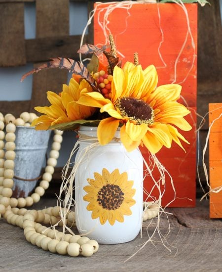 https://www.thecountrychiccottage.net/wp-content/uploads/2019/09/how-to-paint-a-sunflower-11-of-13-450x550.jpg