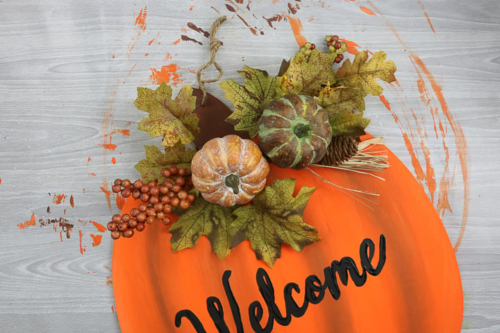 welcome pumpkin with florals