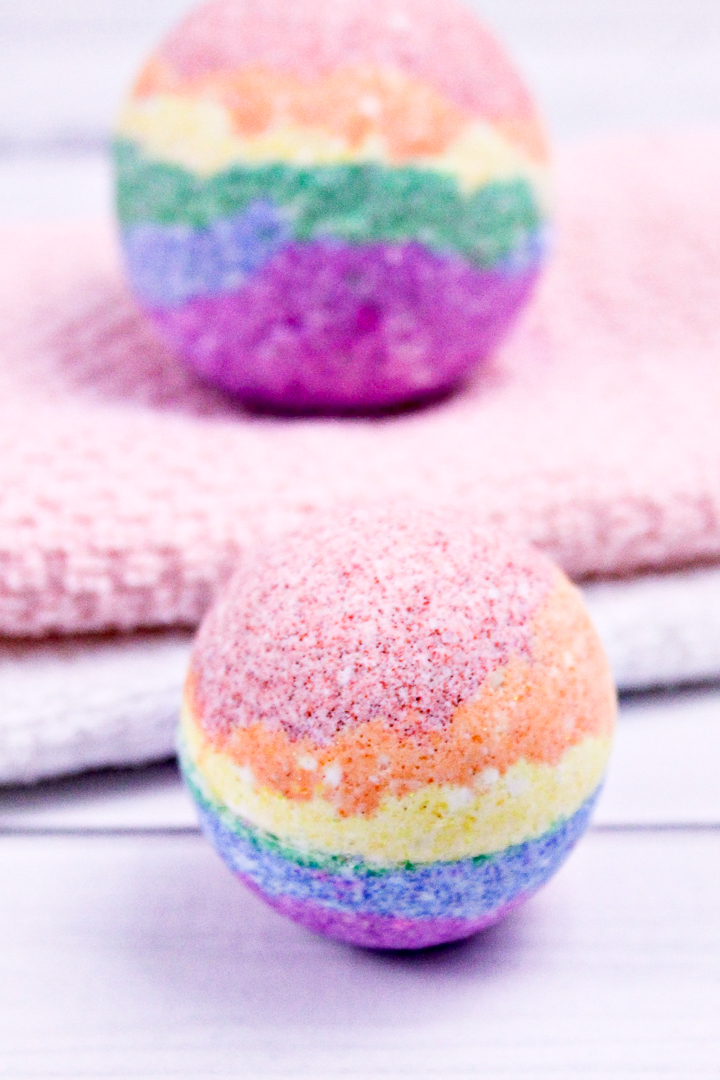 diy rainbow bath bombs