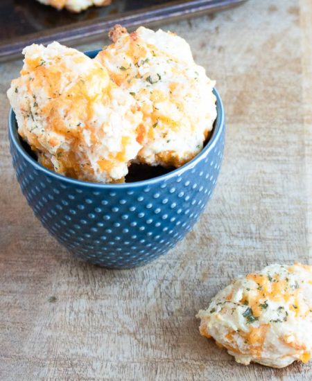 cropped-garlic-cheddar-biscuits-1-of-3.jpg