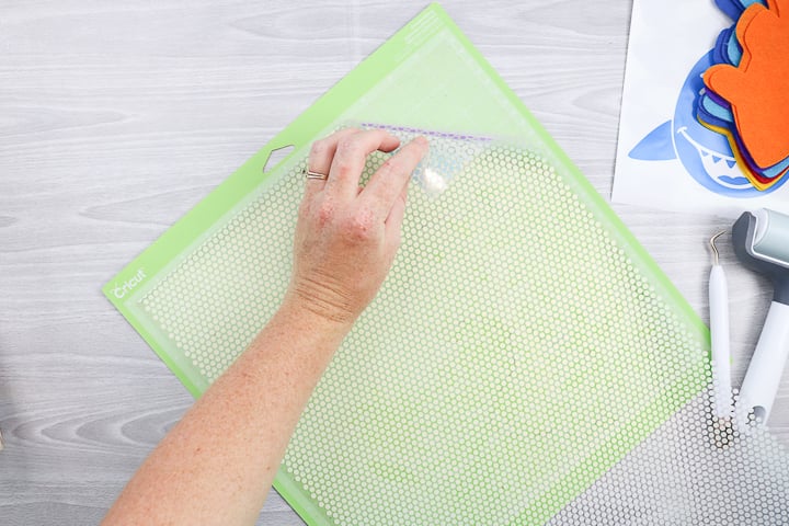 how to cut mosaic iron on