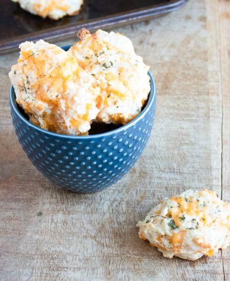 garlic cheddar biscuits