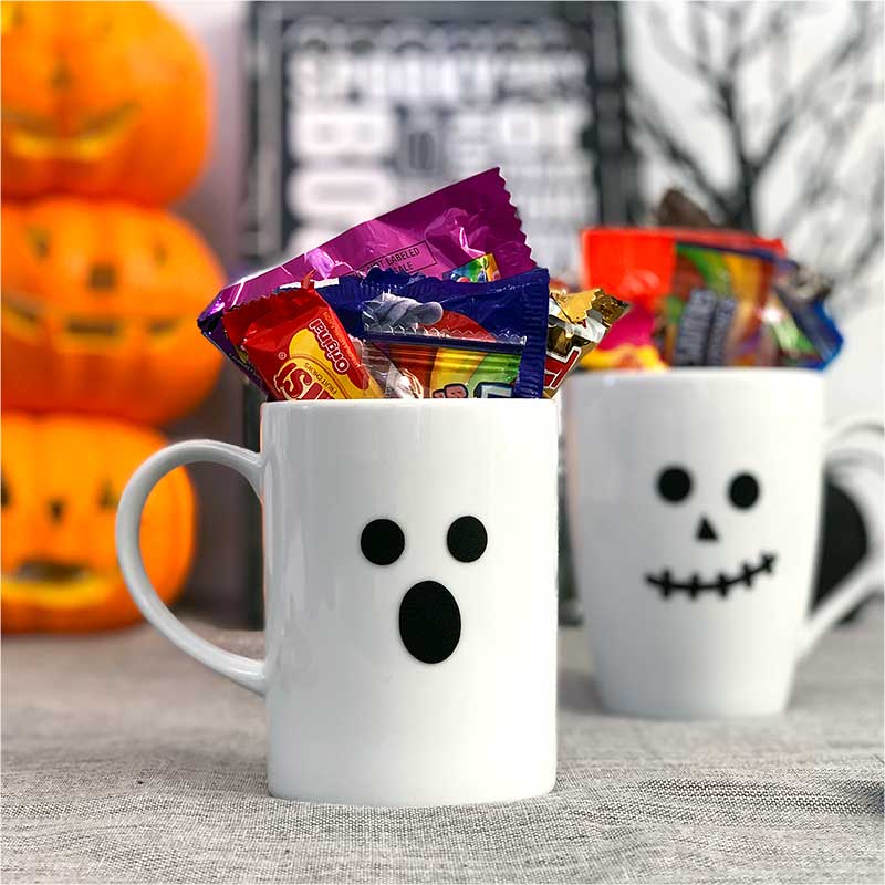 Make Easy DIY Halloween Mugs