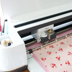 how to cut fabric with cricut