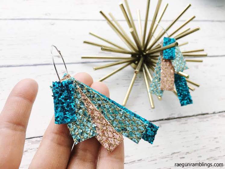 DIY-Glitter-Earrings