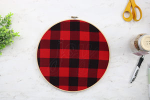 Embroidery Hoop Christmas Wreath - Angie Holden The Country Chic Cottage
