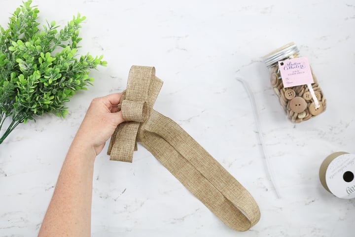 how to make a burlap bow