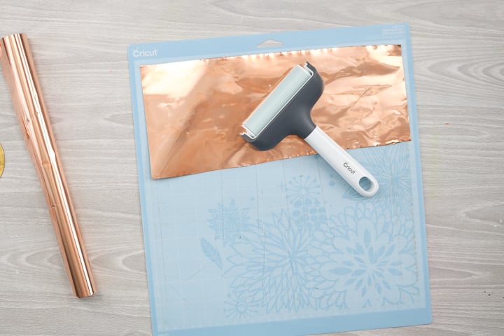 how to put copper on a cricut mat