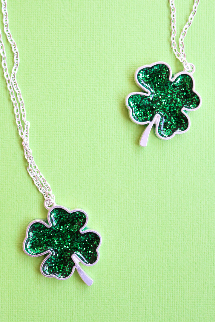 diy clover necklace