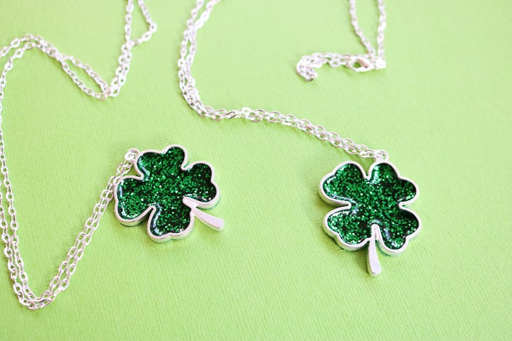 green shamrock glitter necklace