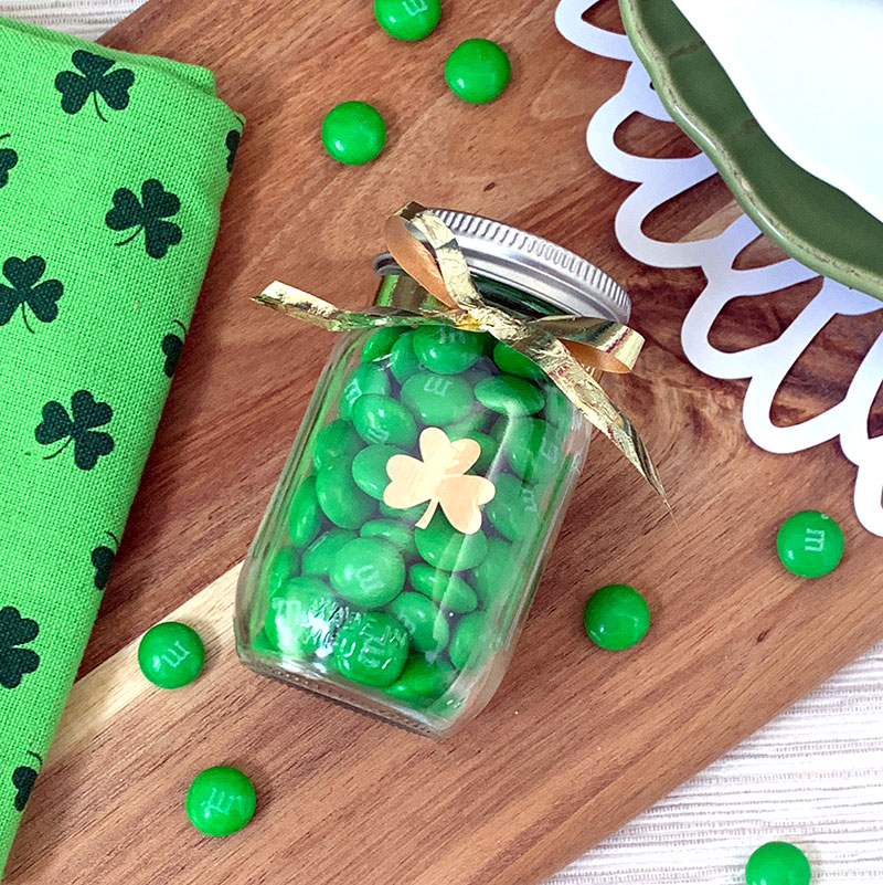 shamrock jar with a cricut