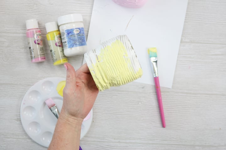 painting a mason jar for easter