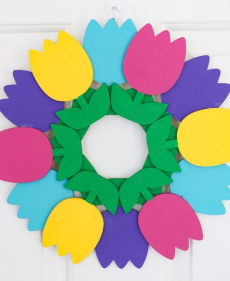 how to make a tulip wreath