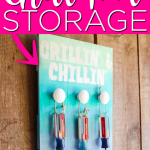 Faites ce rangement d'outils de bricolage pour votre espace extérieur ou comme cadeau pour papa pour presque toutes les occasions! Comprend des instructions pour une technique de peinture ombre incroyable! #grill #grilling #toolstorage #testors #testorscraft #fathersday #giftidea