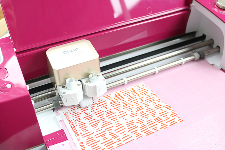 cutting fabric with a cricut