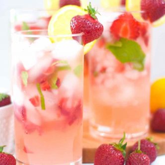 strawberry lemonade with mint