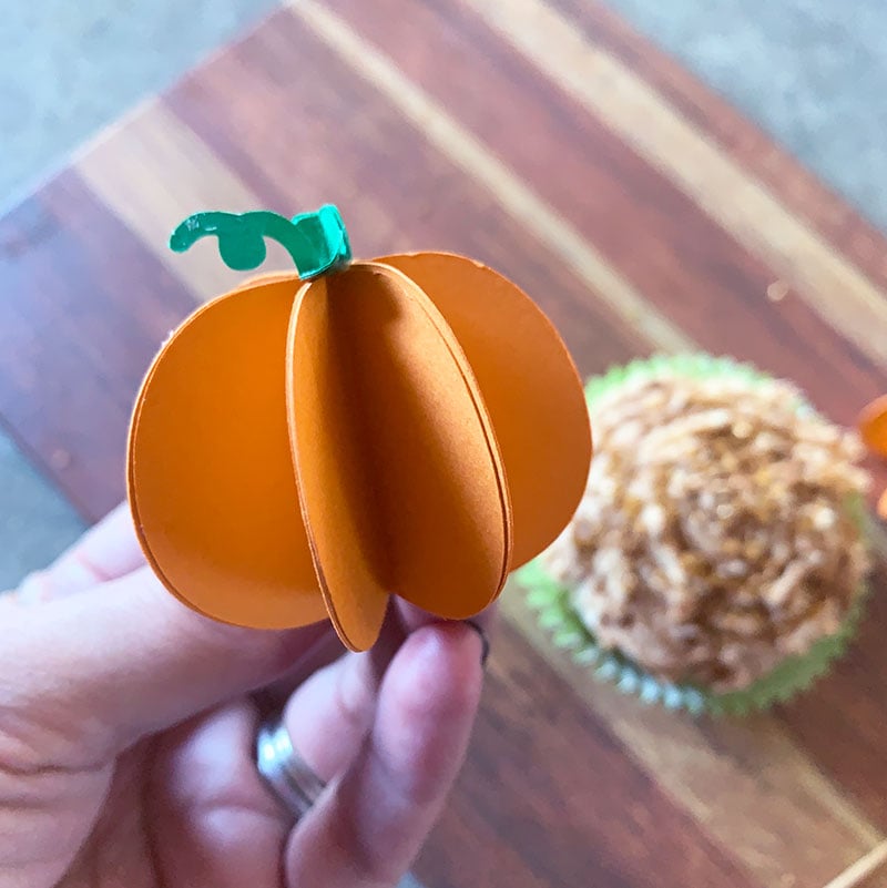 making a 3D paper pumpkin