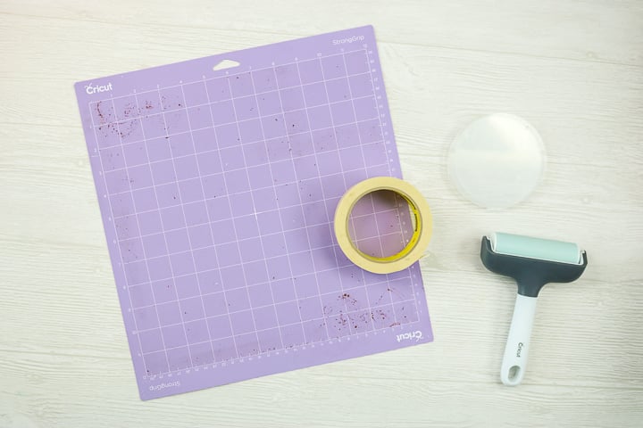 fournitures nécessaires pour graver de l'acrylique sur une cricut
