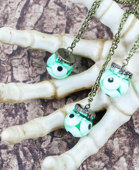 eyeball halloween necklace