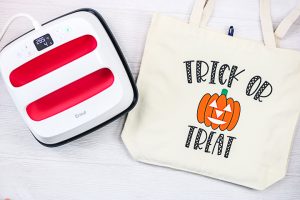 completed cricut trick or treat bag