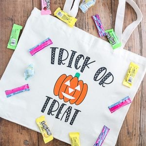 TRICK OR TREAT TOTE: GLOW IN THE DARK Mad in Crafts