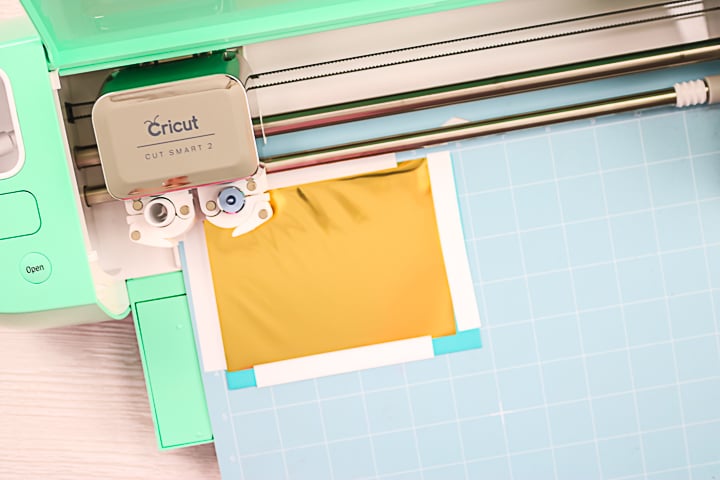 adding foil words to an envelope with a cricut