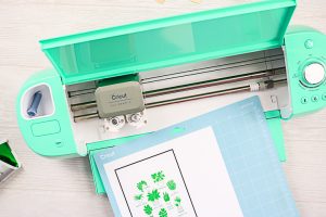 adding foil lines with a cricut machine