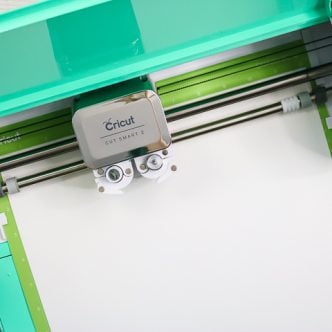 machine de découpe cricut floquée htv