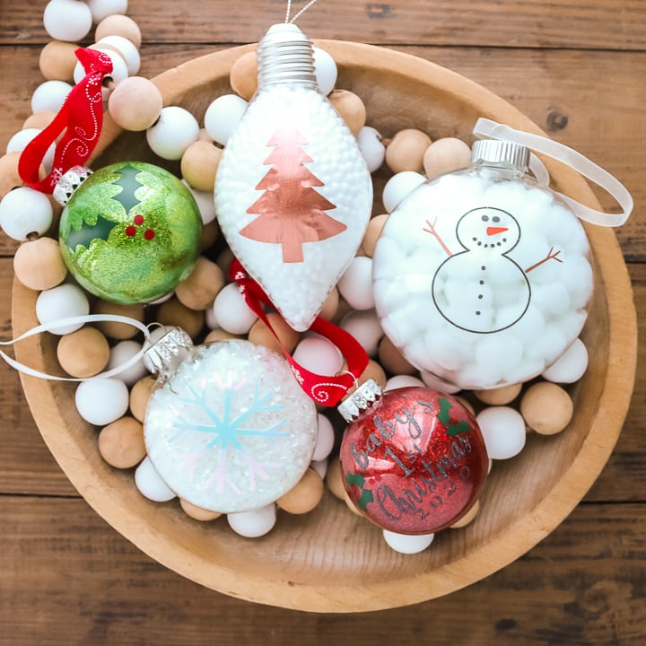 Making Vinyl Christmas Ornaments with a Cricut