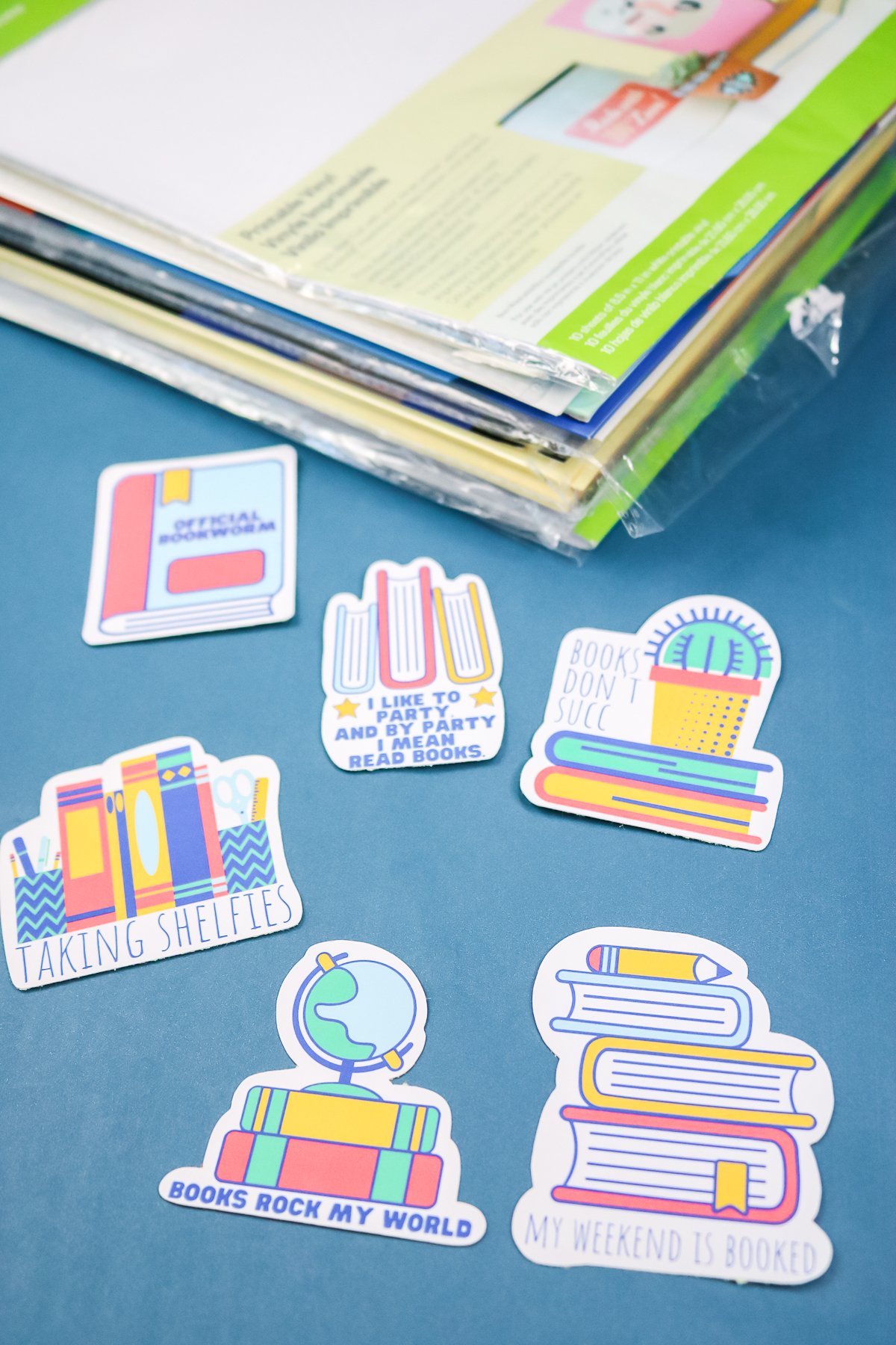 How to Make Vinyl Stickers with Cricut Printable Vinyl