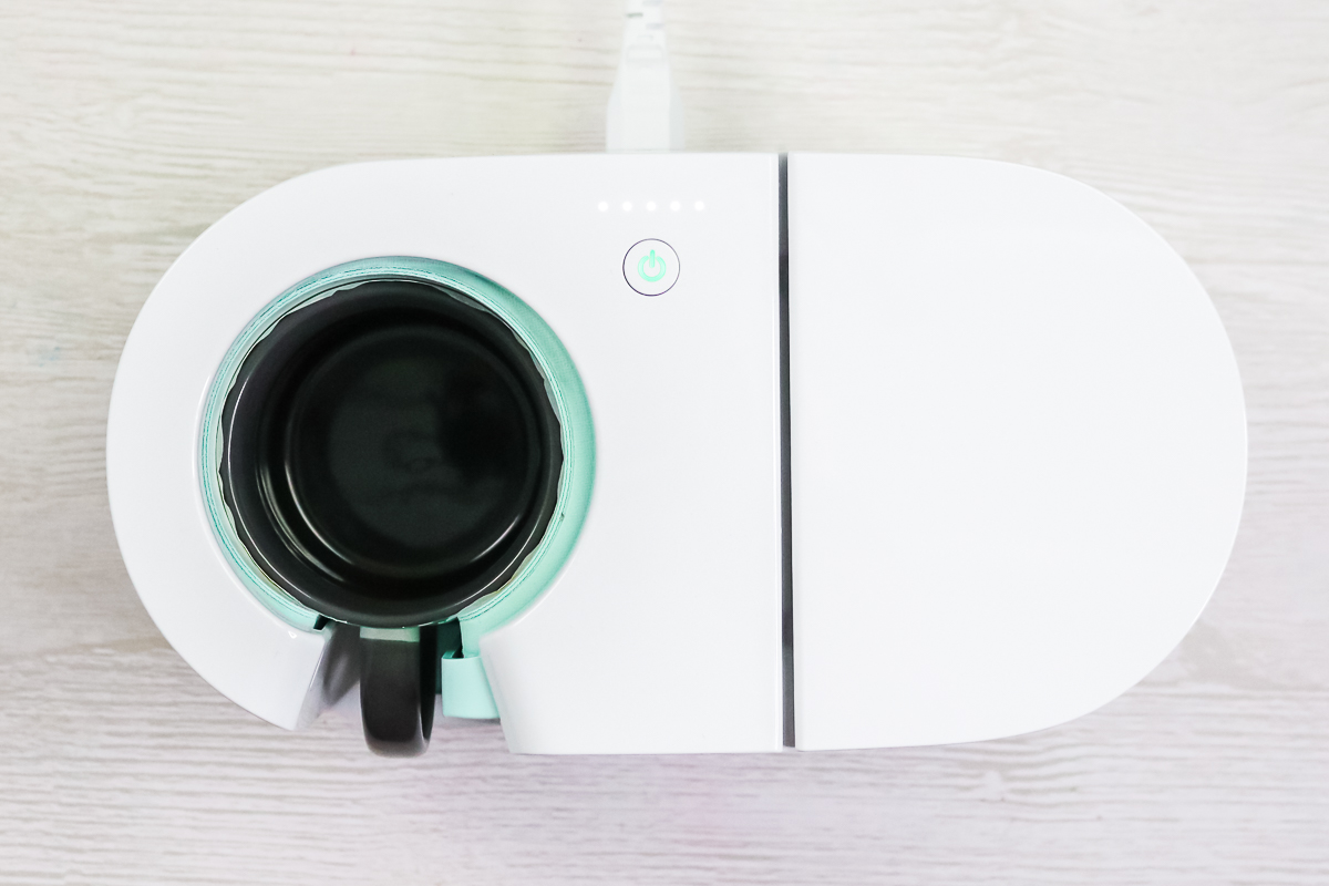 presse de tasse de cricut avec une tasse de photo à l'intérieur