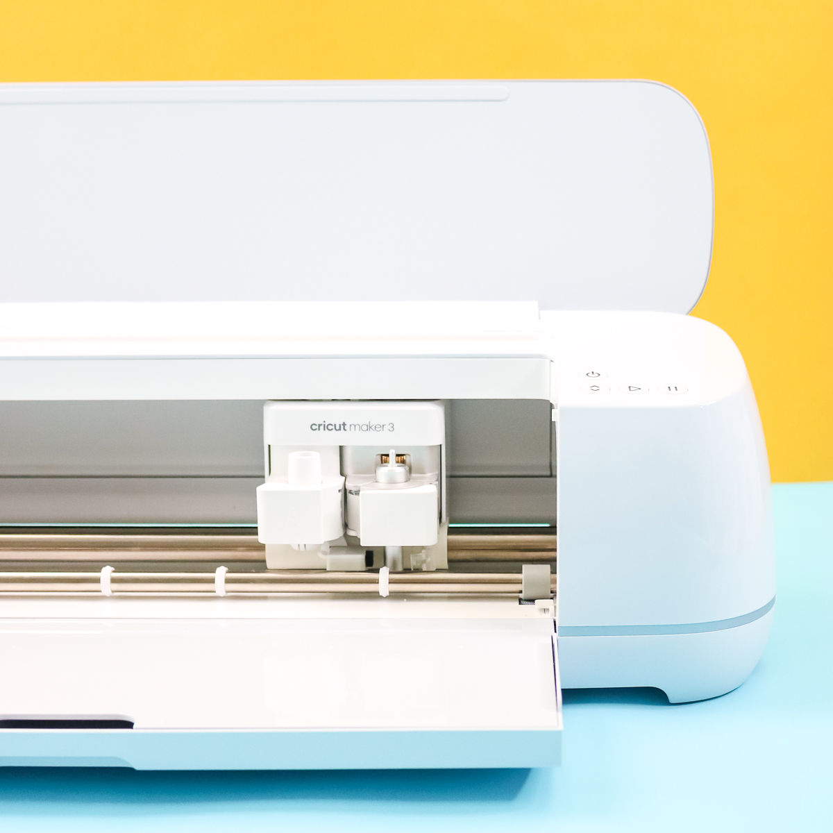 à l'intérieur du cricut maker 3