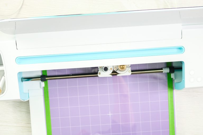 DIY Acrylic Cake Topper with the Cricut Maker - Angie Holden The ...